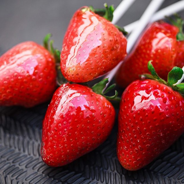 CandiedStrawberriesplate 1024x683 620x620 1