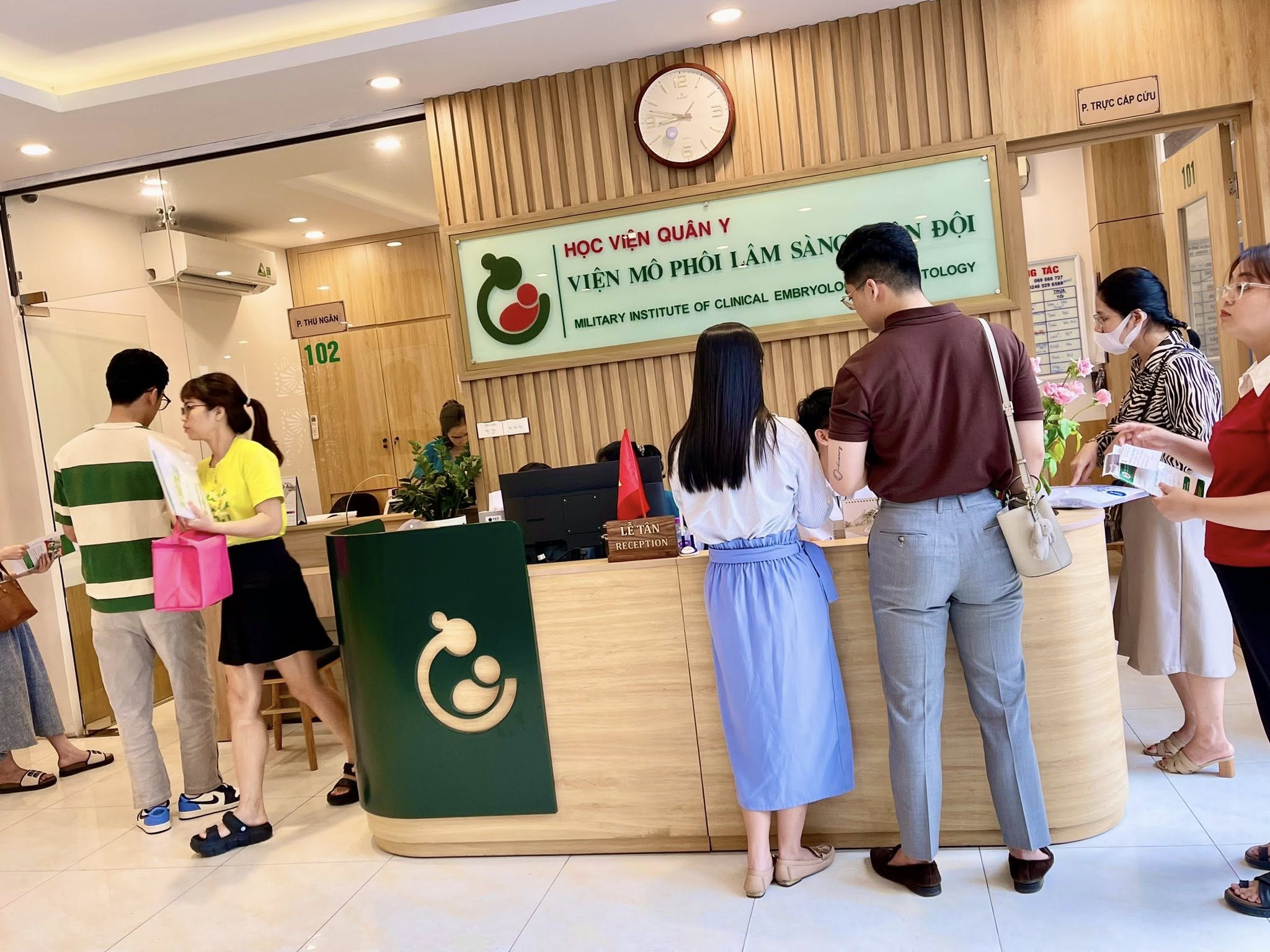 Lễ tân Lễ tân