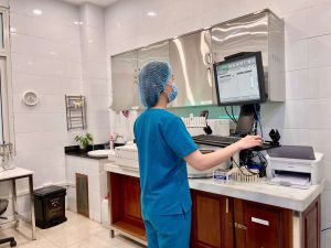 Chạy xét nghiệm hormone miễn dịch